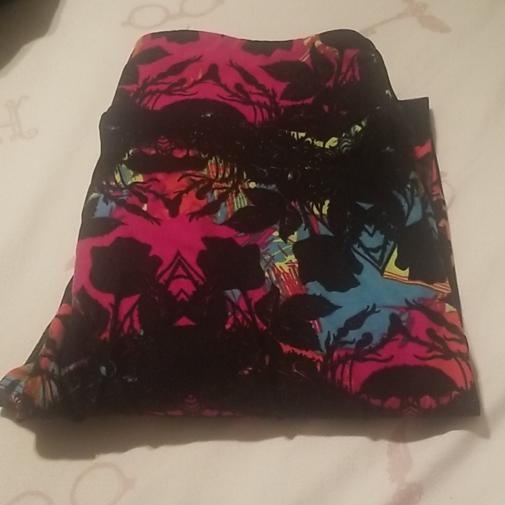 Lularoe butter soft leggings size OS